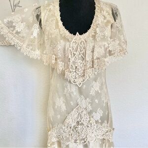 Vintage Country Elegance Lace Wedding Dress